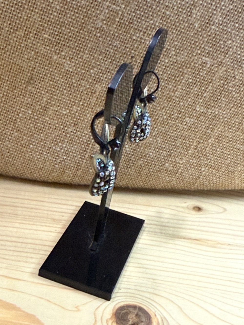 Vintage Betsey Johnson Dark Forest Rabbit Head Aurora Borealis Crystal Earrings - Picture 4 of 5